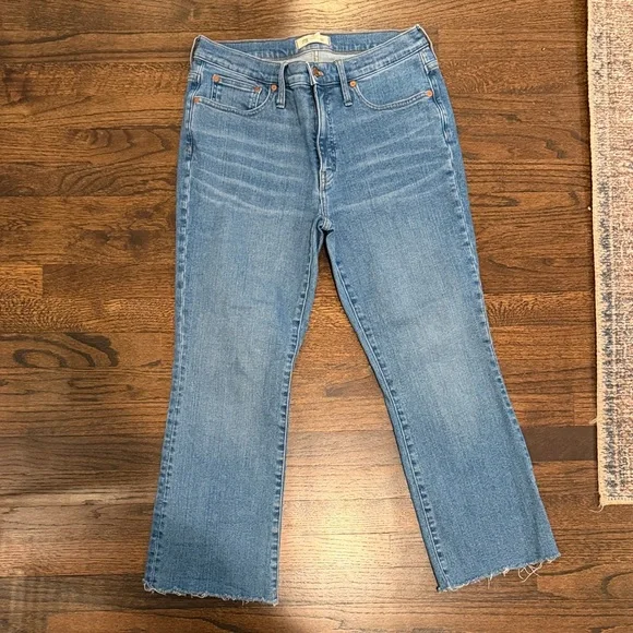 Madewell Mid-Rise Kick Out Jeans - Picture 4 of 4